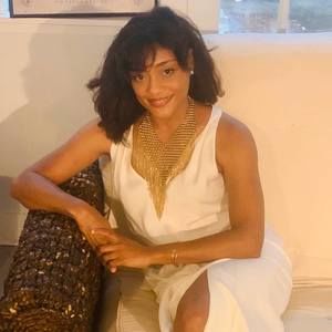 Meet your Posher, Timia